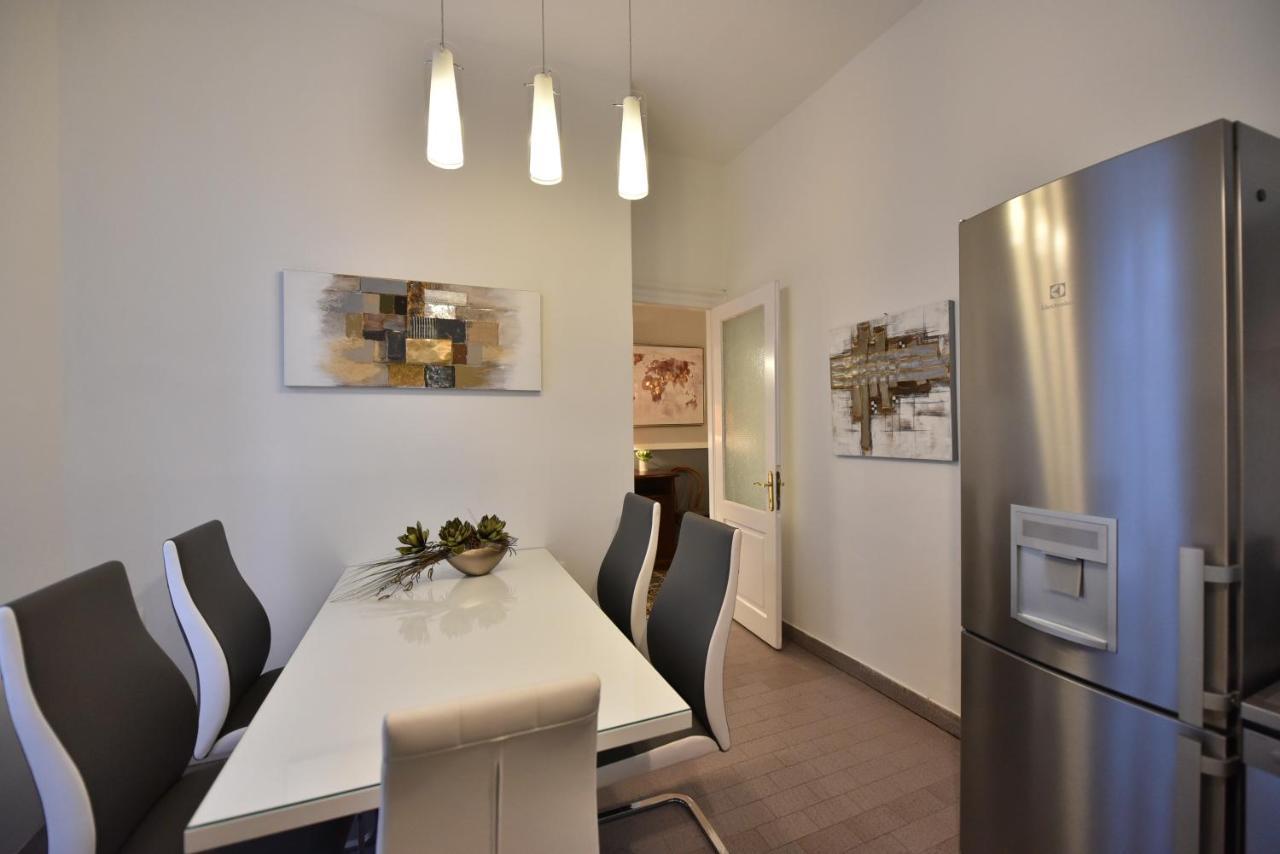 Zadar Center Beach Apartment - Directly On The Sea Екстер'єр фото